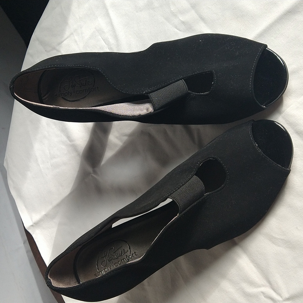 NWOT Life Stride Simply comfort Open-toed Pump Shoe